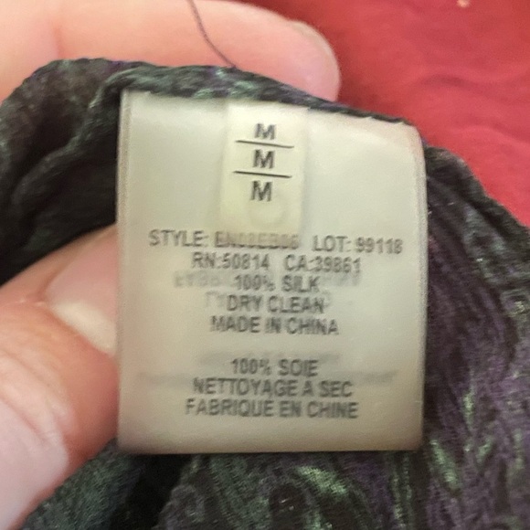 Elie Tahari Sheer Silk Black Green Paisley Gothic Elegance Top Size M - Picture 7 of 7